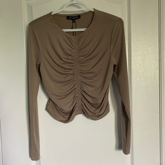 Dynamite Beige Longsleeve - Picture 1 of 6